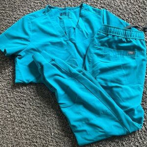 Figs Vibrant Blue Scrub Ensemble